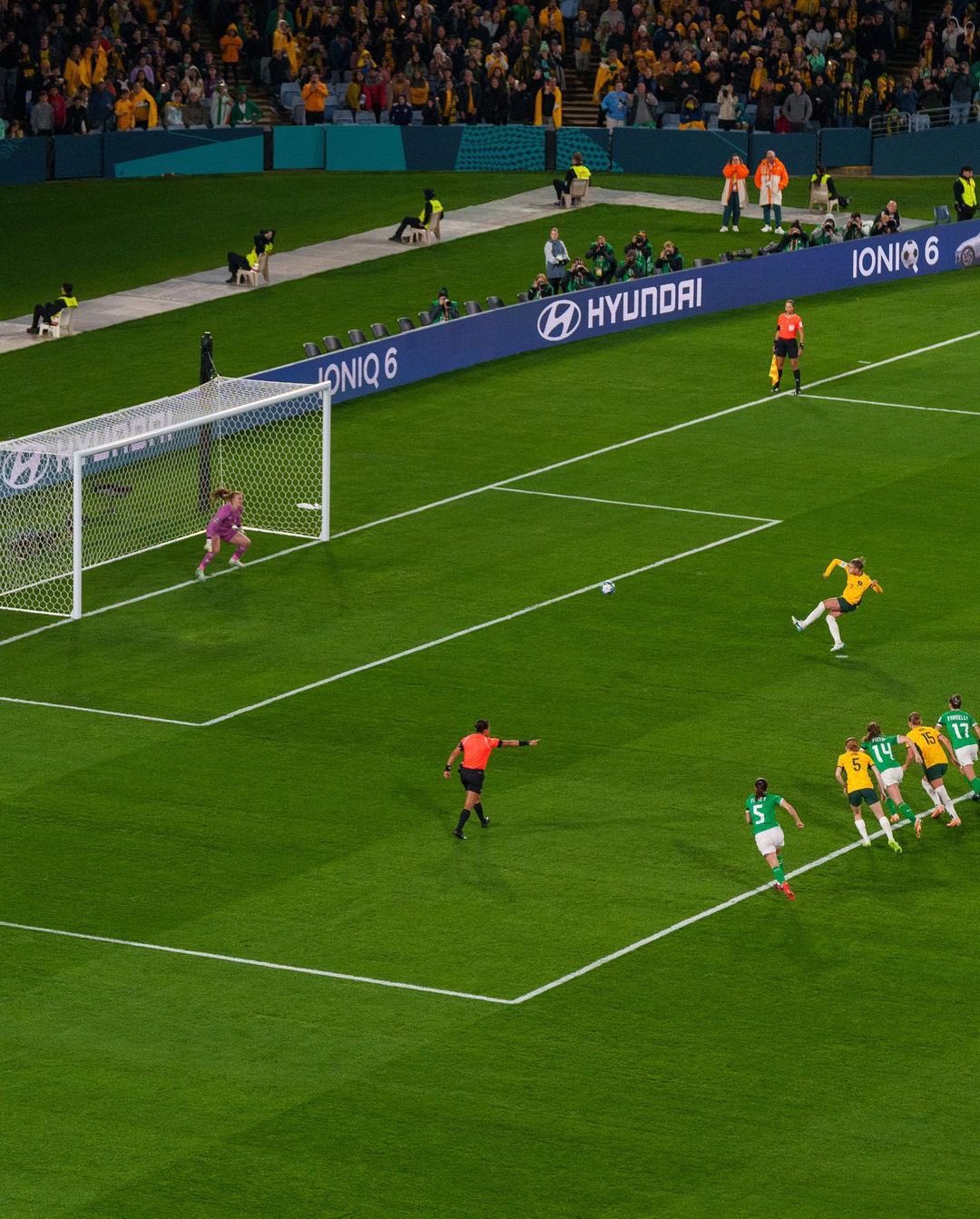 开奖 · App 界面示意